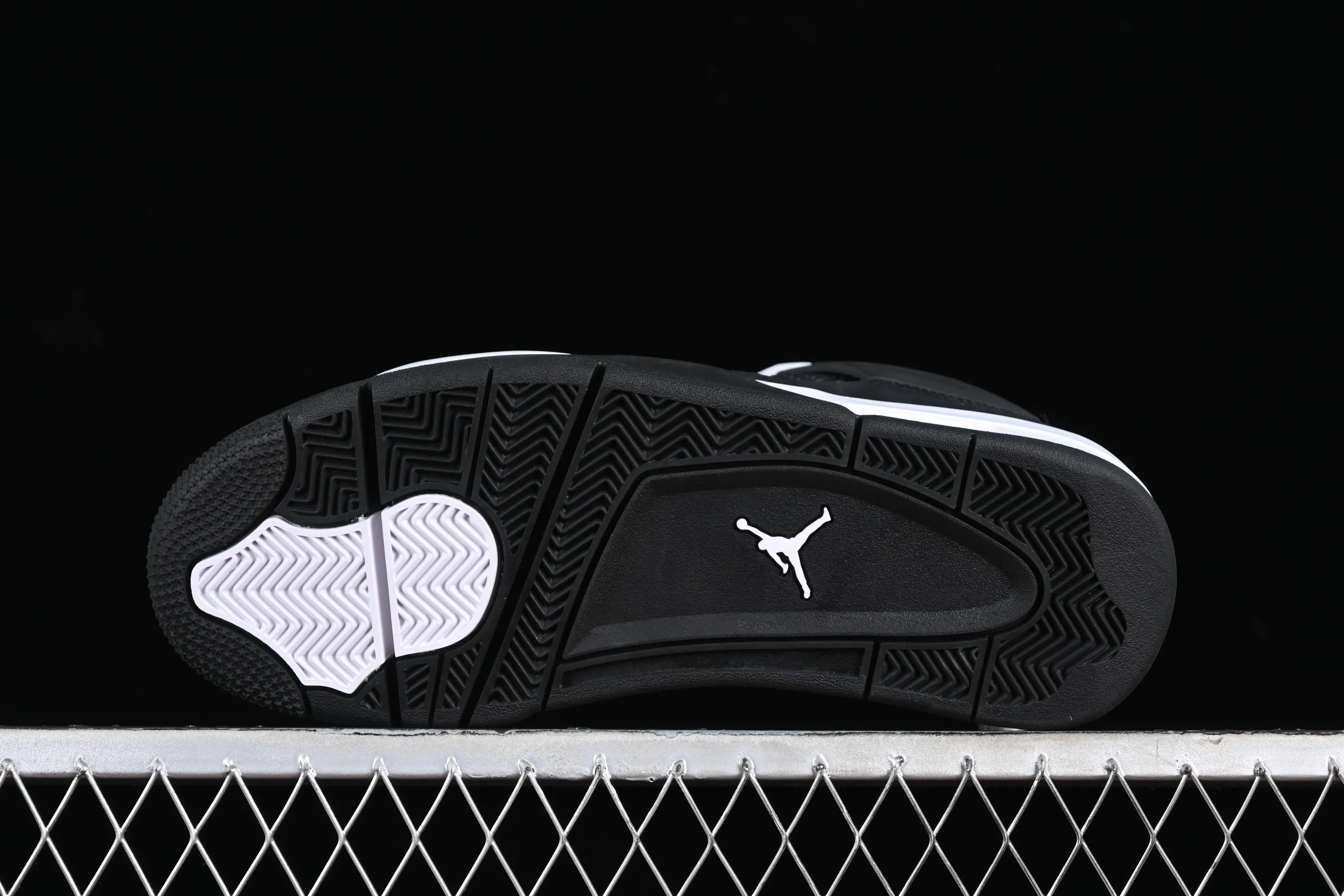 All categories Air Jordan Jordan series basketball shoes Air Jordan 4 GX foreign trade version Air Jordan 4 Retro "White Thunder" AJ4 Joe 4 White Thunder FQ8138-001